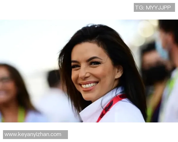 足球球星女友大盘点 揭秘这些美女背后的故事与秘密