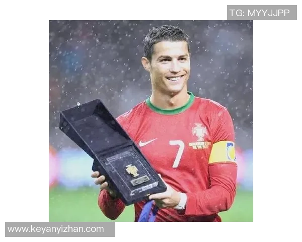 足球界三号球星谁才是真正的传奇人物探索与分析 足球界三号球星谁才是真正的传奇人物探索与分析